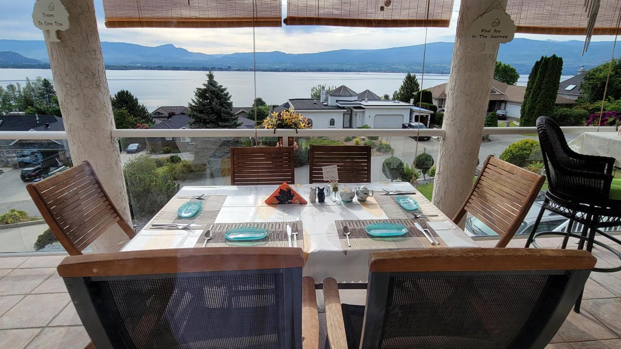 Lakeview Oasis Bed And Breakfast West Kelowna Extérieur photo